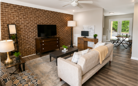 Lake Lodge – Unit 105
