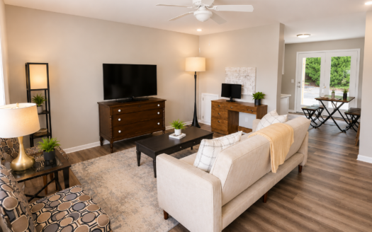 Lake Lodge – Unit 102